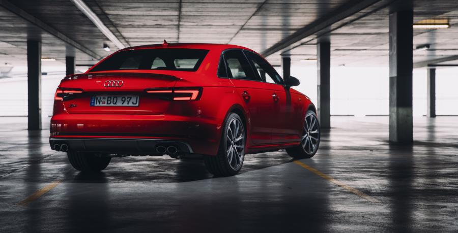  Audi S4 Sedan (B9) 2017 года  (AU) (фото 4 из 17)